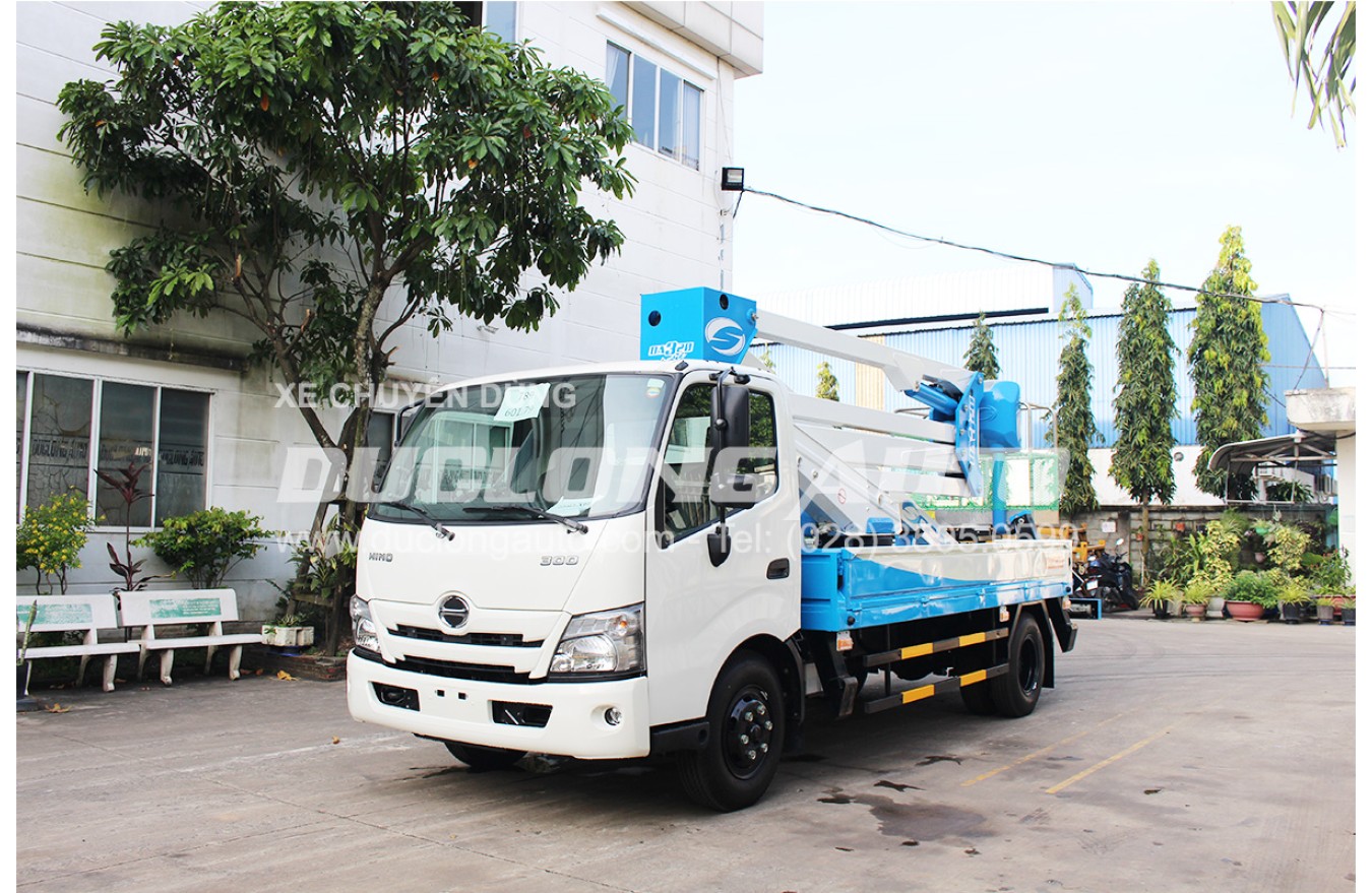 Xe Thang Nâng Người Làm Việc Trên Cao 20M