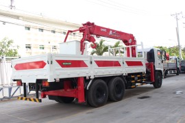 CẨU UNIC UR-V800K