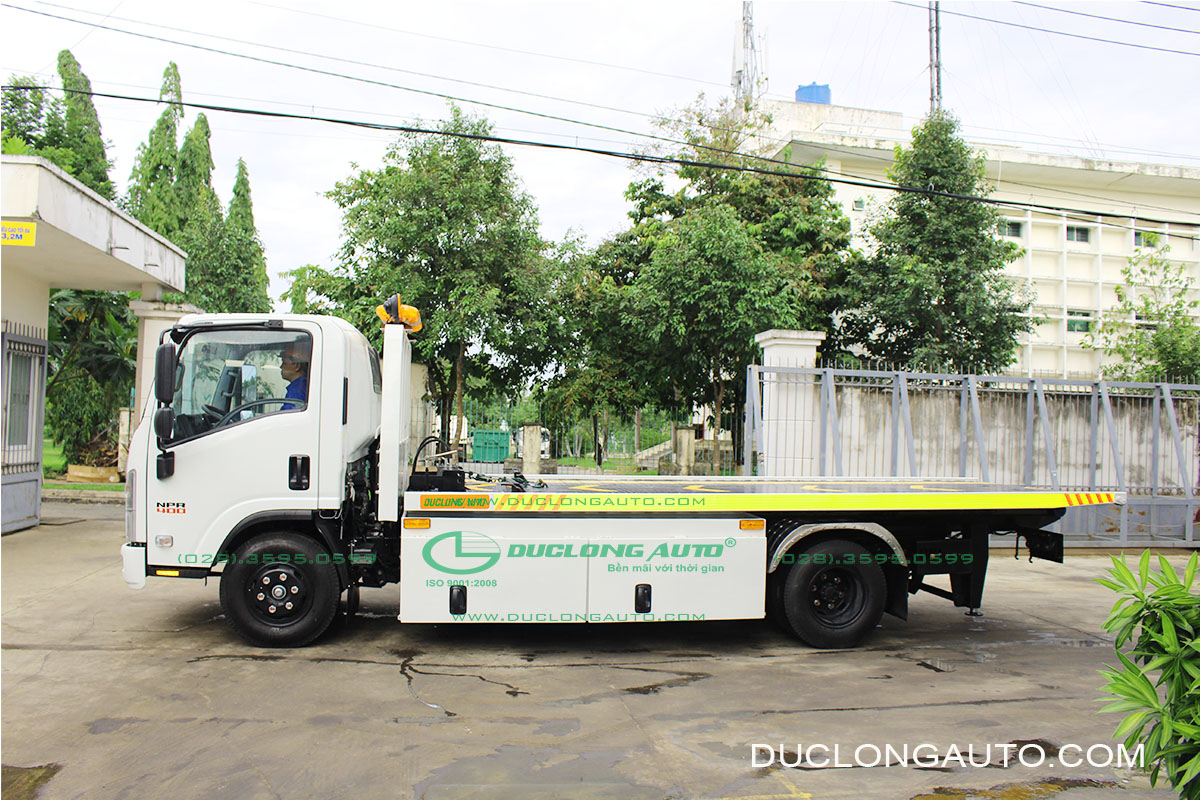 Äá»ng cÆ¡ tháº¿ há» má»i ÄÆ°á»£c thiáº¿t káº¿ bá»i cÃ´ng nghá» má»i nháº¥t cá»§a Hino vá»i há» thá»ng 4 van							